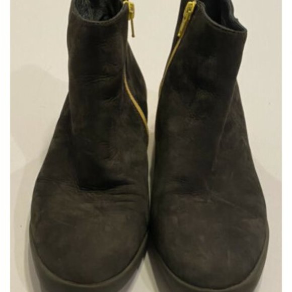 Camper Together Romain Kremer Suede Zip Up Booties - Picture 6 of 11